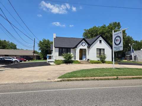 1023 E California Street, Gainesville, TX 76240