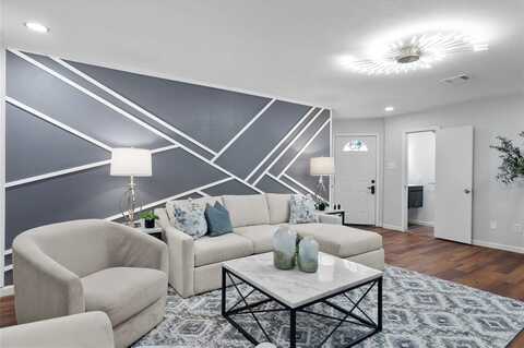 212 Creek Cove Drive, Dallas, TX 75217