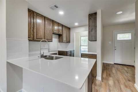 709 Lee Street, Mesquite, TX 75149