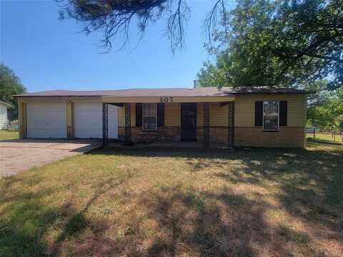 507 Pine Street, Graham, TX 76450