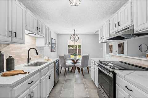 3814 Wooddale Court, Grand Prairie, TX 75052