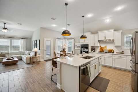 821 Crest Breeze Drive, Fort Worth, TX 76052