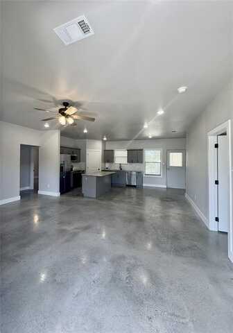 601 Monticello Drive, Springtown, TX 76082