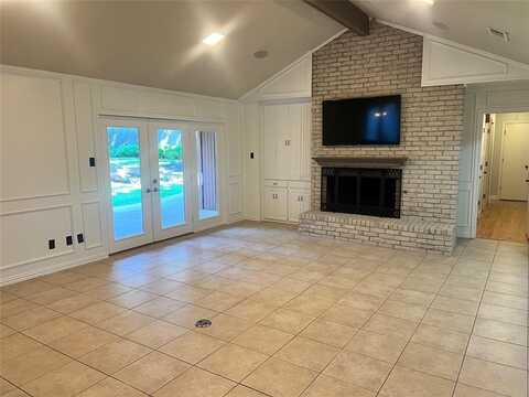 3 Whispering Vine Court, Grapevine, TX 76051