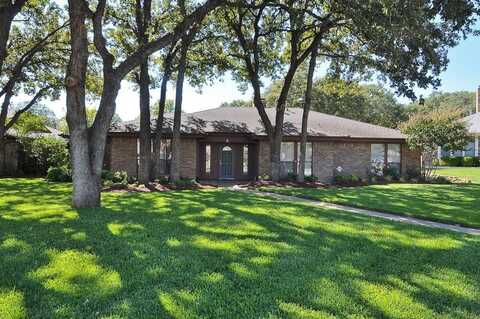 3 Whispering Vine Court, Grapevine, TX 76051
