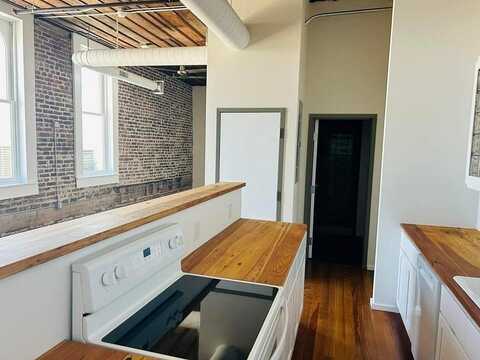 201 Chambers Street, Cleburne, TX 76031