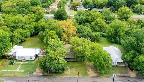 555 E James Street, Wills Point, TX 75169