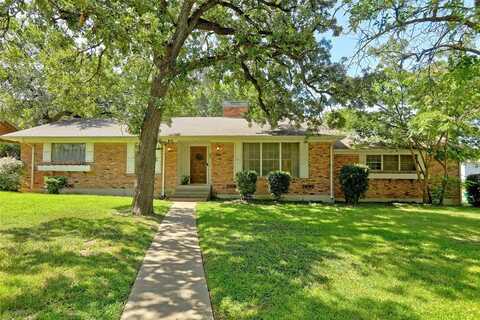 1302 GREENWOOD Drive, Denton, TX 76209