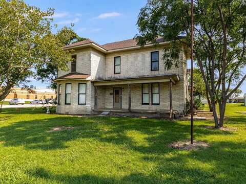 112 W Hackberry Street, Malone, TX 76660