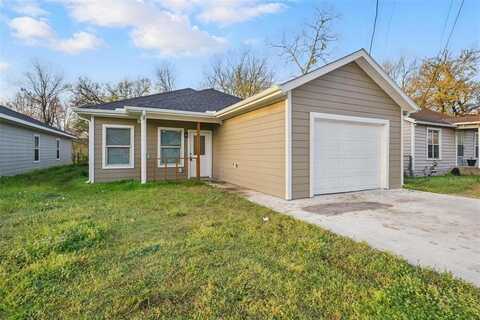 1436 E Broadway Street, Gainesville, TX 76240