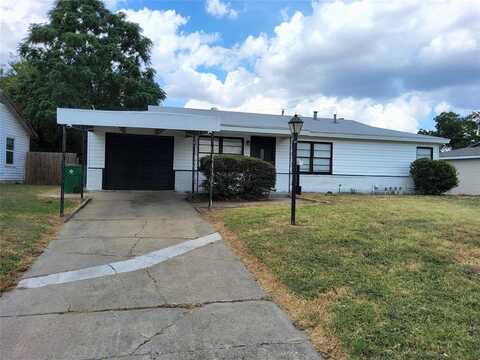 5225 Sabelle Lane, Haltom City, TX 76117