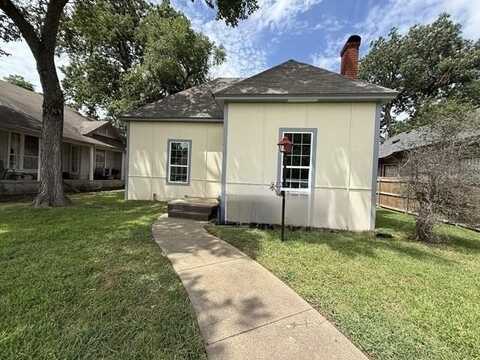 917 W Sears Street, Denison, TX 75020