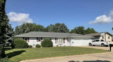 1504 6th Ave SE, Rugby, ND 58368