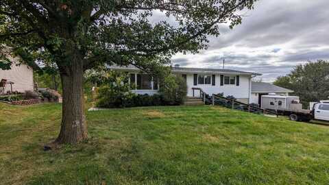 904 Guthrie St, Adair, IA 50002