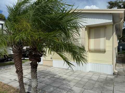 751 10th St E, Palmetto, FL 34221