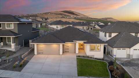 4135 Clover Rd, Richland, WA 99352