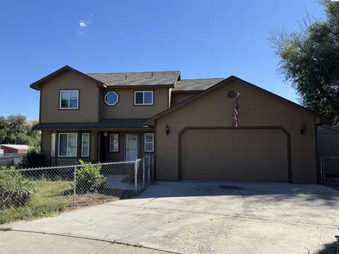 501 Dozer Ct., Benton City, WA 99320