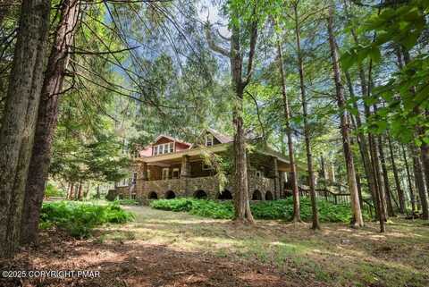 5202 Woodland Avenue, Pocono Pines, PA 18350