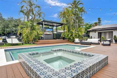 6711 NW 26th Way, Fort Lauderdale, FL 33309