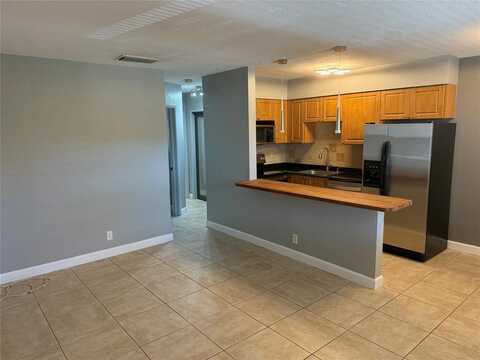 2607 NE 8th Ave, Wilton Manors, FL 33334