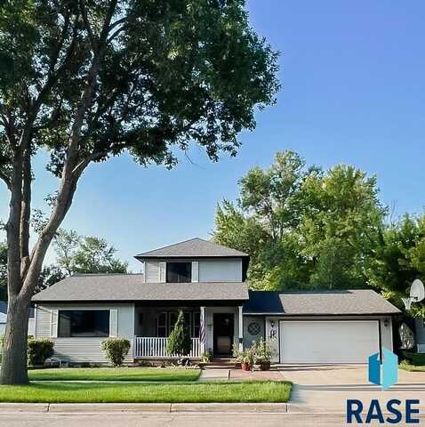 313 W Luverne St, Luverne, MN 56156