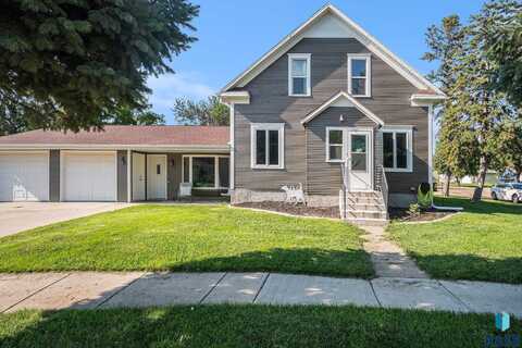 220 E 5th Ave, Lennox, SD 57039