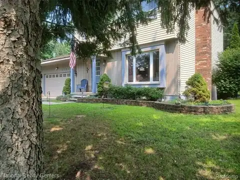 4161 Highland Court, West Bloomfield, MI 48323