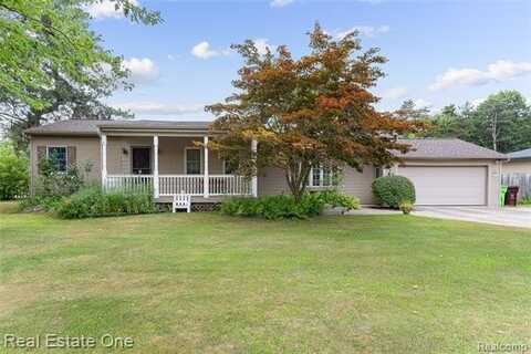 940 Sebek Street, Oxford, MI 48371