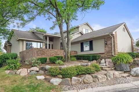 7208 Creeks Bend Drive, West Bloomfield, MI 48322