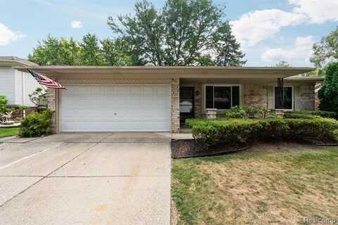 2256 Niagara Drive, Troy, MI 48083