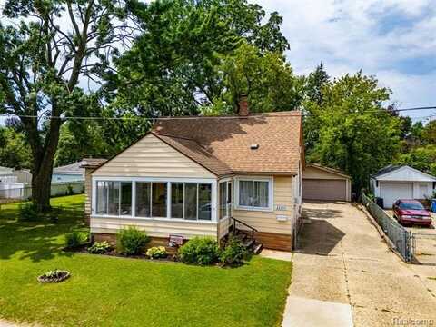 22355 Curie Avenue, Warren, MI 48091
