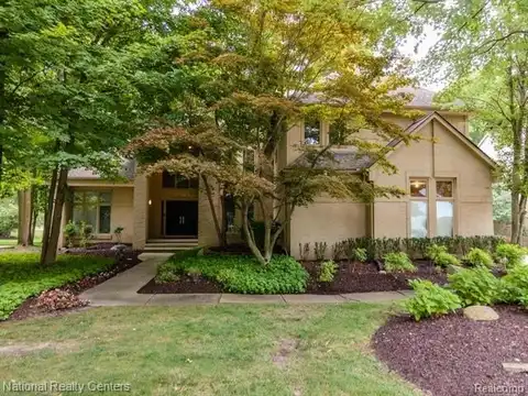 6783 Burtonwood Drive, West Bloomfield, MI 48322