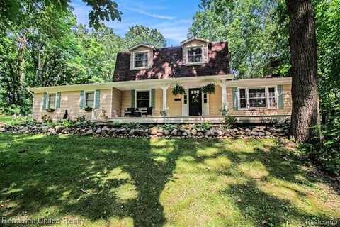 13900 Rocky Ridge, Hartland, MI 48353