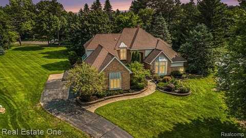 6351 Cherry Tree Court, Rochester Hills, MI 48306