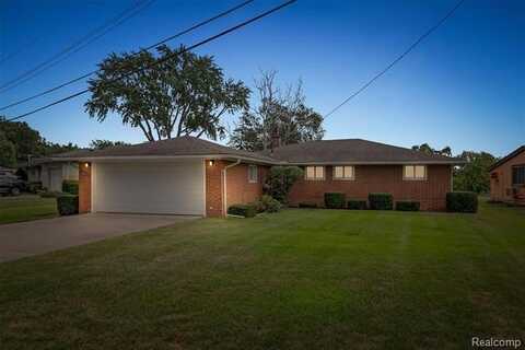 10073 Burgess Court, White Lake, MI 48386