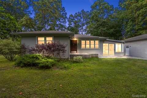 350 Casemer Road, Orion, MI 48360
