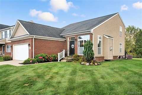 26535 Elk Run E, New Hudson, MI 48165
