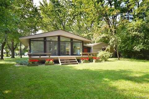 17380 Louise Street, Southfield, MI 48075