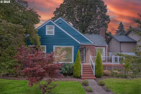 895 HILLTOP DR, Salem, OR 97304
