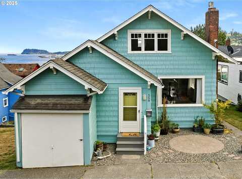 558 4TH ST, Astoria, OR 97103