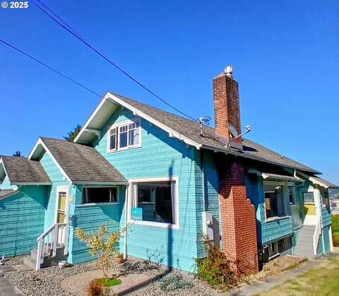 558 4TH ST, Astoria, OR 97103