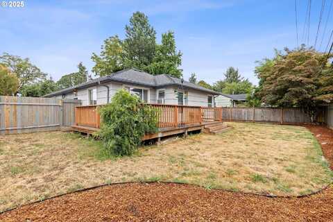 7511 SE Harmony RD, Milwaukie, OR 97222