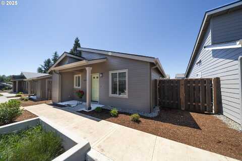 12246 Meadowlawn DR, Oregon City, OR 97045