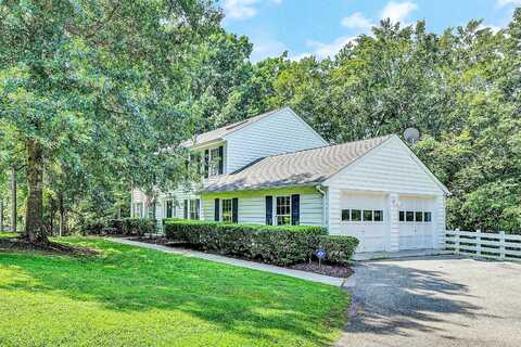 1382 Deer Creek DR, Bedford, VA 24523