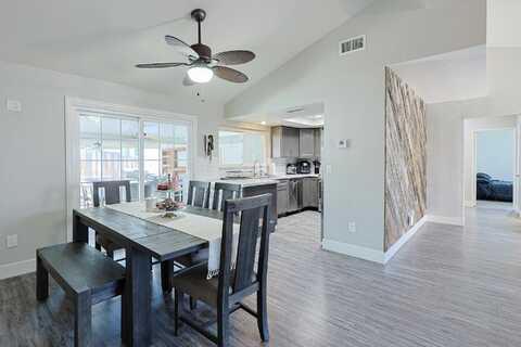 12524 Jackson Heights Dr., El Cajon, CA 92021