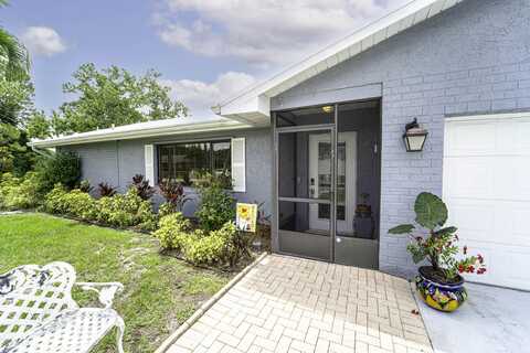 392 SW Molloy Street, Port Saint Lucie, FL 34984