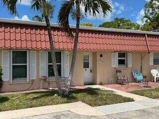 676 B Laconia Cr, Lake Worth, FL 33467