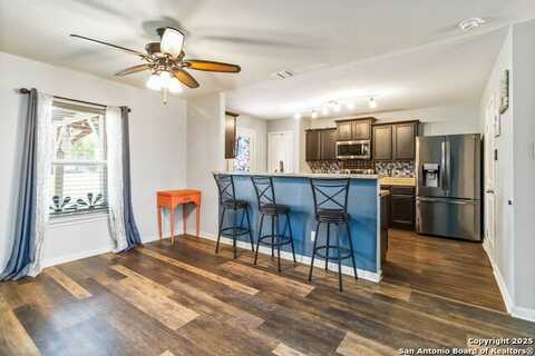 6423 Woodcliff Bend, San Antonio, TX 78222