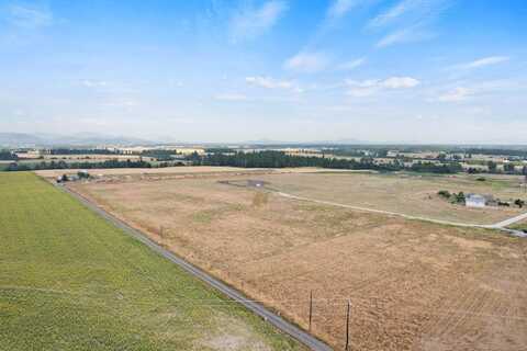 5815 W Mule Deer Ln, Deer Park, WA 99006