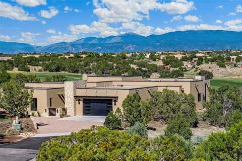10 Calle Arbusto, Santa Fe, NM 87506